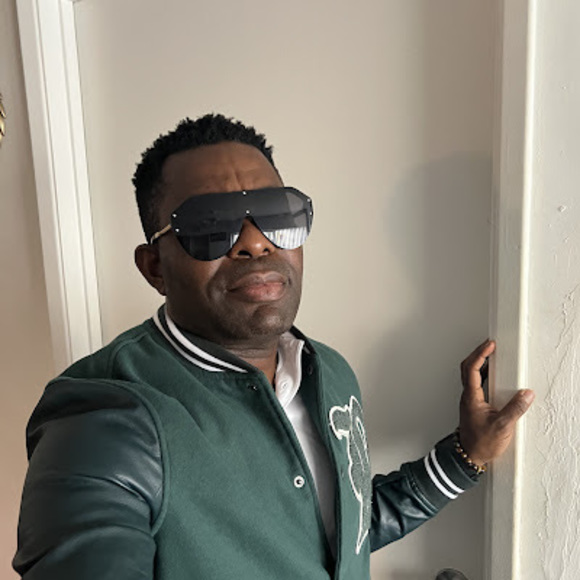 Meet your Posher, Chukwuma - Picture 1 of 1